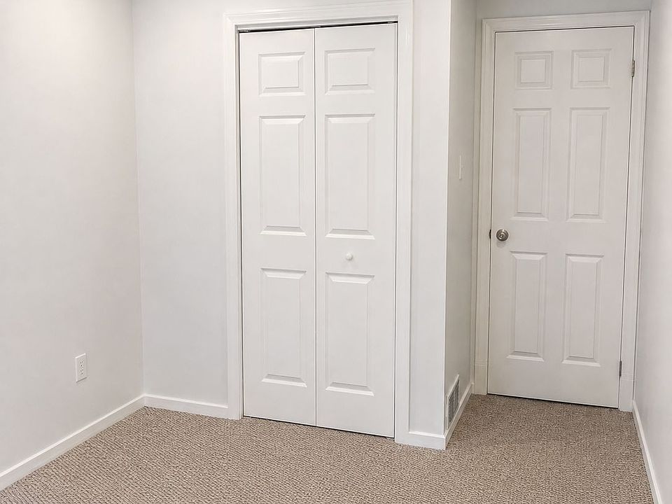 1st image of 222 Pearson St #10