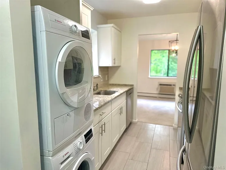 3 Loudon Dr #6 — Photo 6