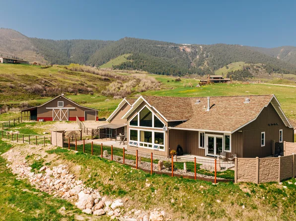 38 Red Grade Rd, Big Horn, WY 82833