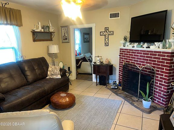 5th image of 455 Brentwood Dr
