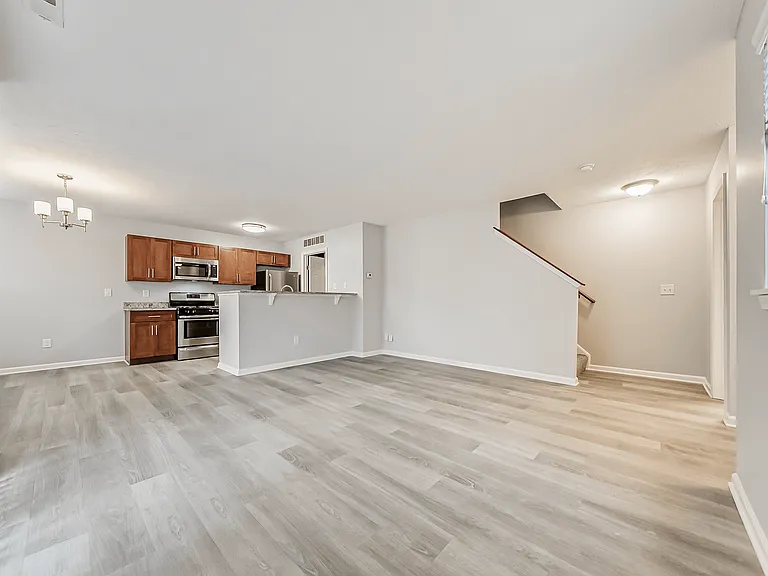 Reserves at 1150 / Parma — Photo 7