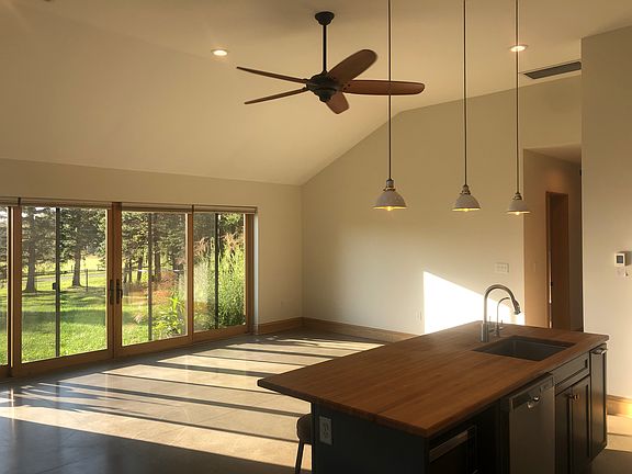 Living / Kitchen