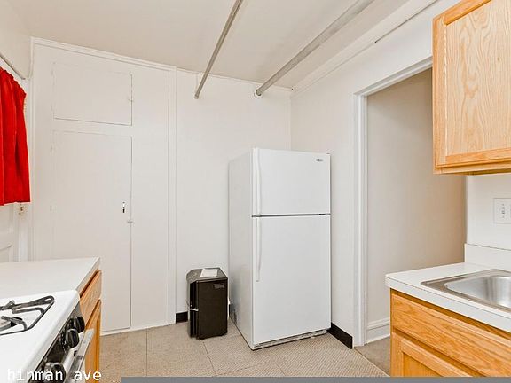 5th image of 739 Hinman Ave #1721