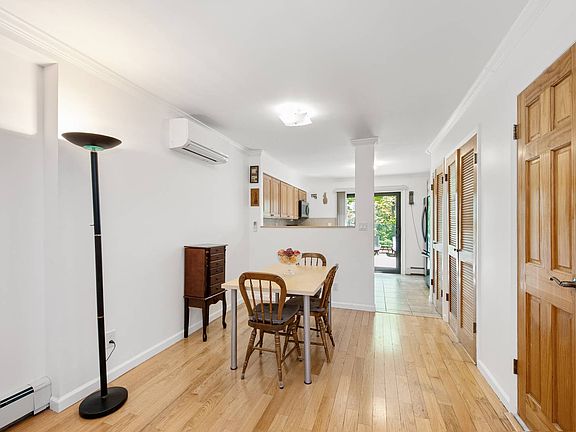 4th image of 41 Hillbrook Ct #150