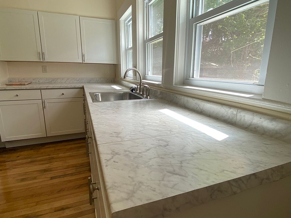 Updated kitchen with lots of cabinets