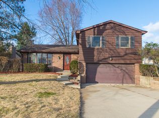 1768 E Euclid Ave, Mount Prospect, IL