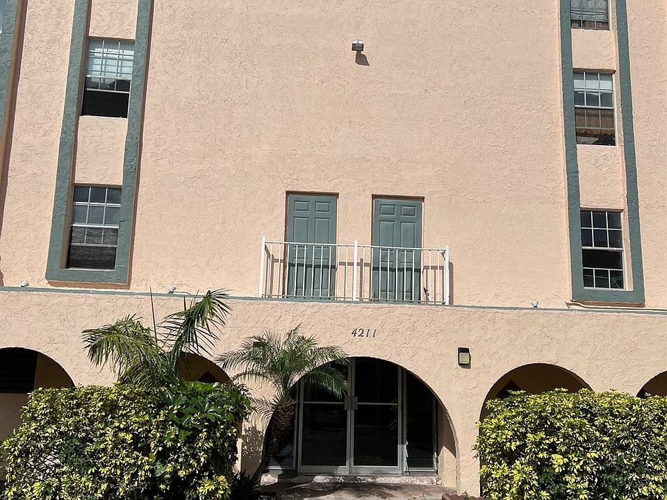 1st image of 4211 NW 41st Street #208
