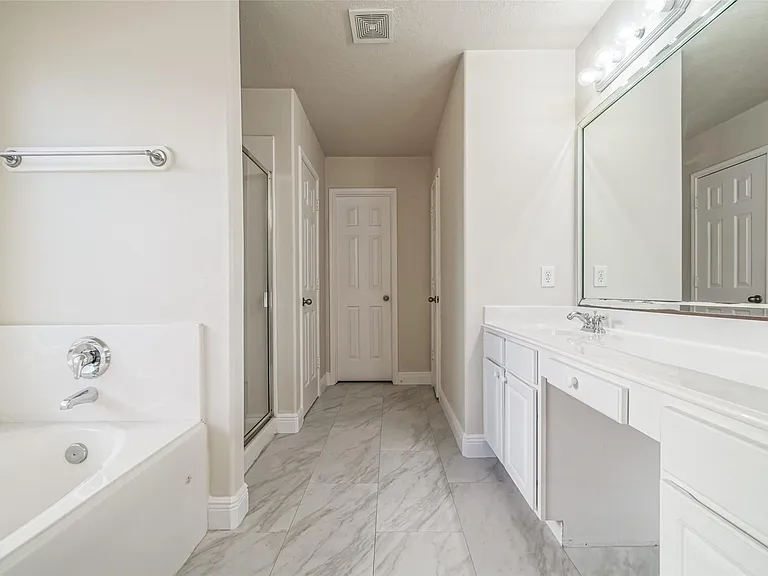 4822 Mosaic Canyon Ct — Photo 19