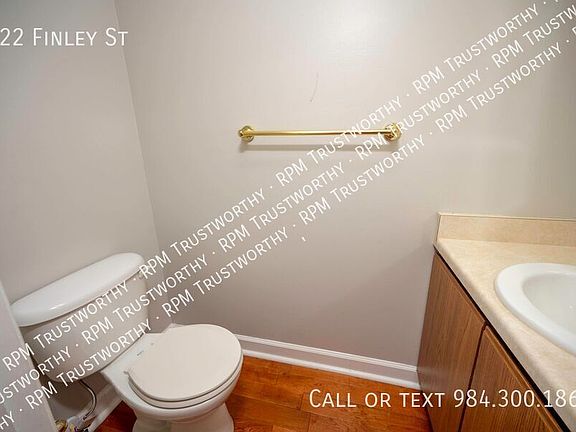 3rd image of 522 Finley St