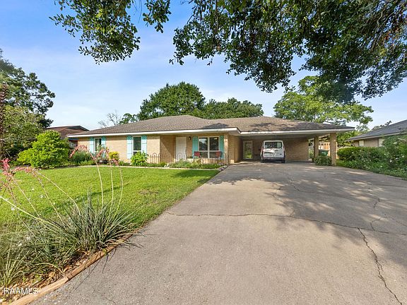 3rd image of 126 Alyene Dr