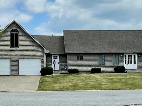 3390 Deerfield Rd, Hannibal, MO 63401