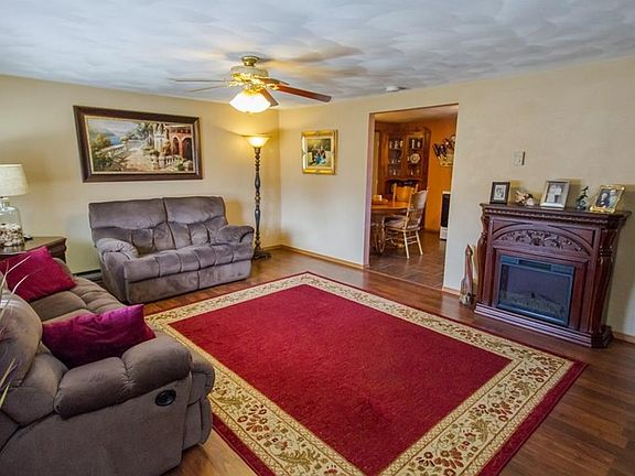 4th image of 4285 Byron Dr