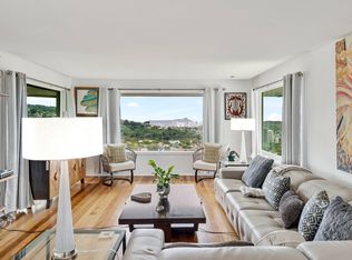 932 Alewa Dr, Honolulu, HI 96817