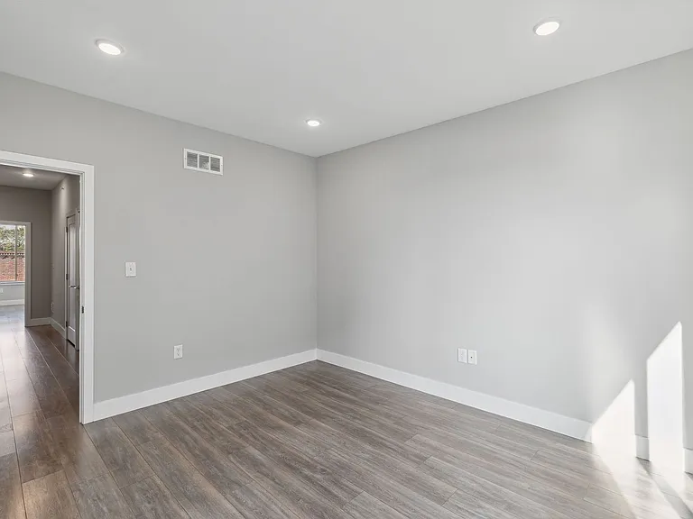 1845 E Huntingdon St — Photo 44