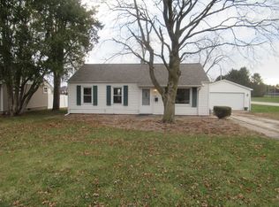 208 S Harrison St, Flanagan, IL 61740