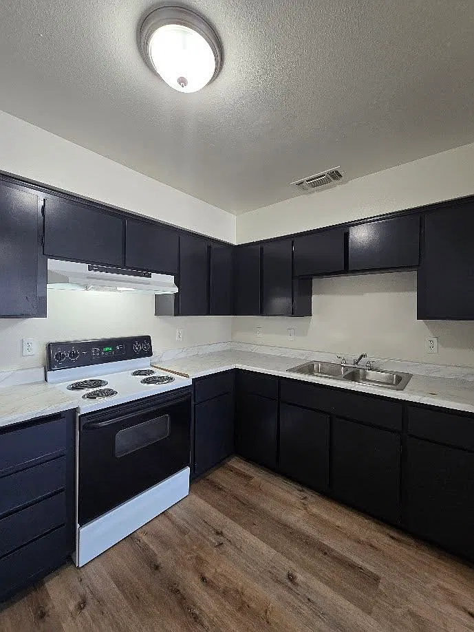 3 bed, $1,495 — Photo 4