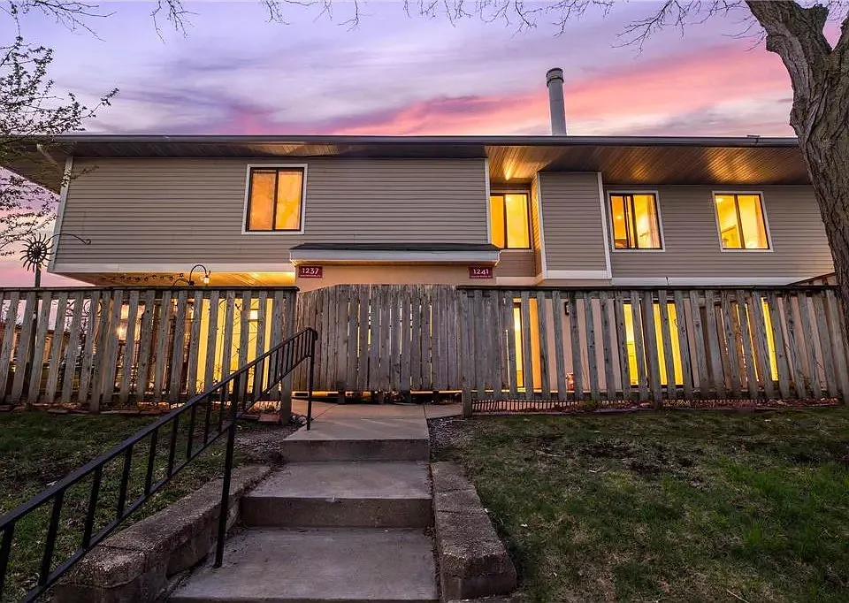 1241 Wagon Wheel Rd #1241
