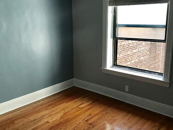 2nd image of 3165 35th St APT 6