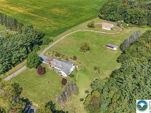 3rd image of 2415 Stagecoach Rd W