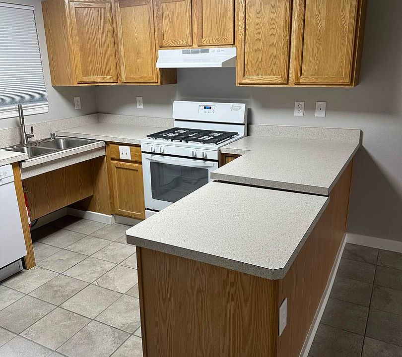 1st image of 1970 N Creekwood Park Cir #4