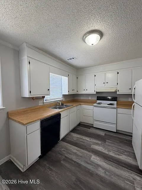 2 bed, 1.5 bath, 1000 sqft, $1,050 — Photo 4