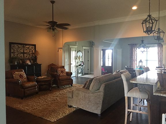 3rd image of 13859 Willow View Ln