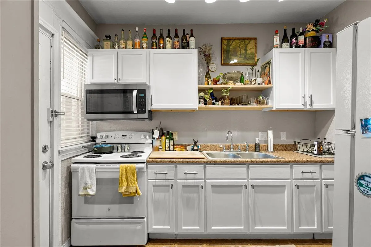 1 bed, 630 sqft, $999 — Photo 3