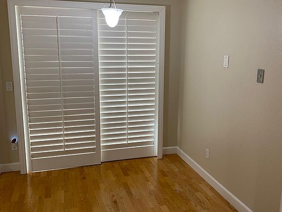 4th image of 19880 Portal Plz