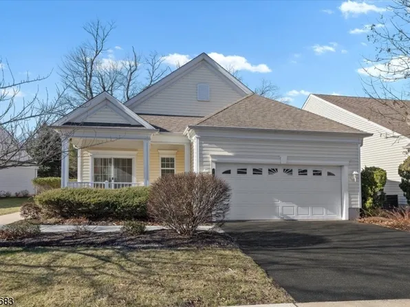 134 Stone Manor Dr, Franklin Twp., NJ 08873