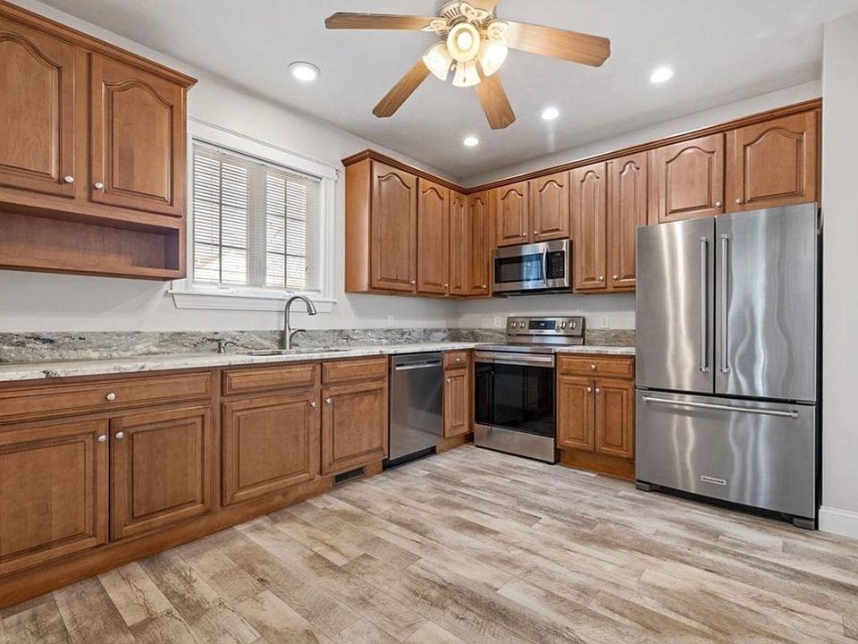 1st image of 118 Worcester St #1