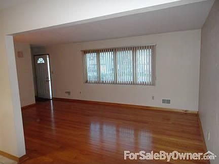 3rd image of 576 New Jersey Ave