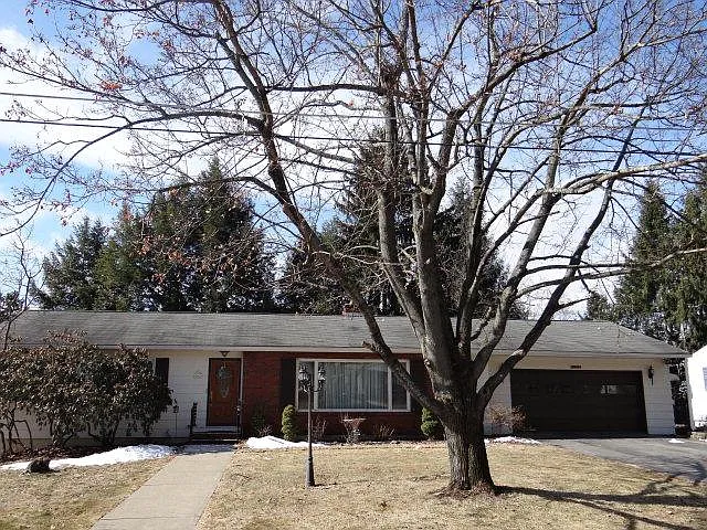 1863 Turner Rd photo 1