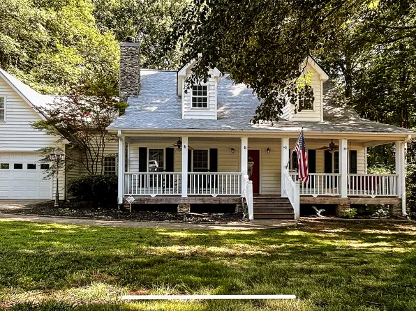 1609 White Oak Dr, Winder, GA 30680