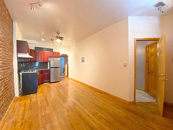 3rd image of 891 Bergen St #2LL