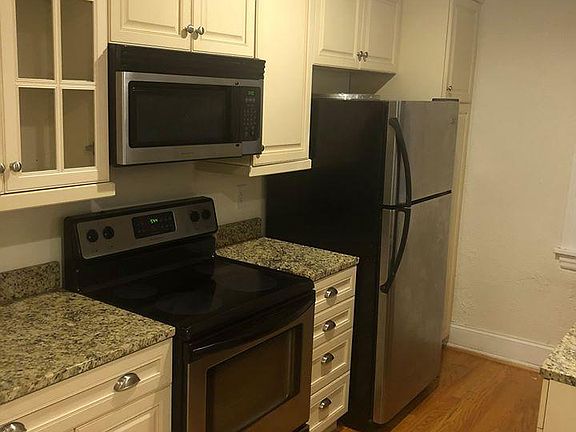 3rd image of 2822 Floyd Ave APT 2