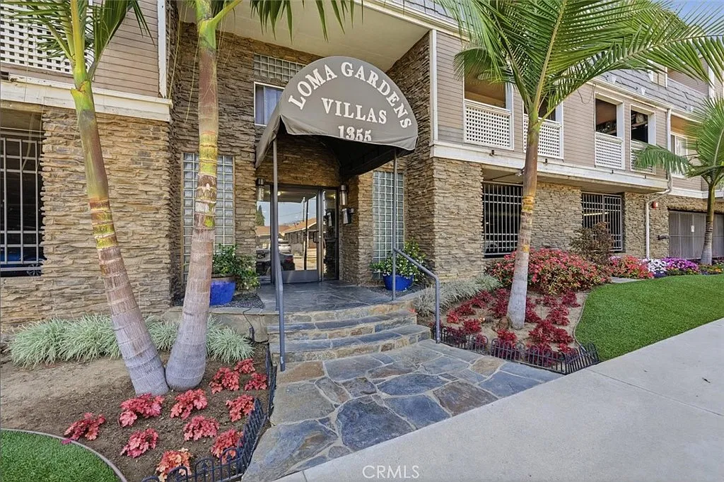 2 bed, 2.5 bath, 955 sqft, $2,800 — Photo 1