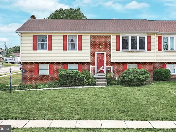 24 Sycamore Ln, Hanover, PA 17331