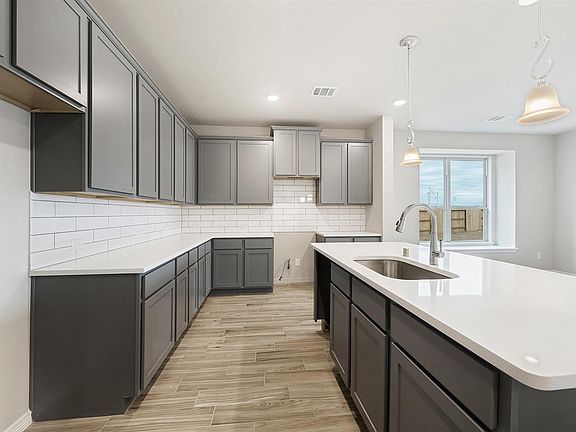 2401 Table Rock Court