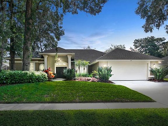 3rd image of 129 Winding Oaks Ln