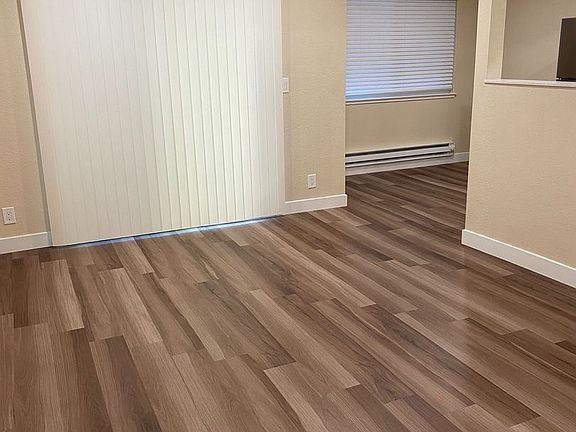 5th image of 3730 Moorpark Ave #31