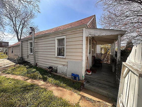 4th image of 4330 Beck Ave