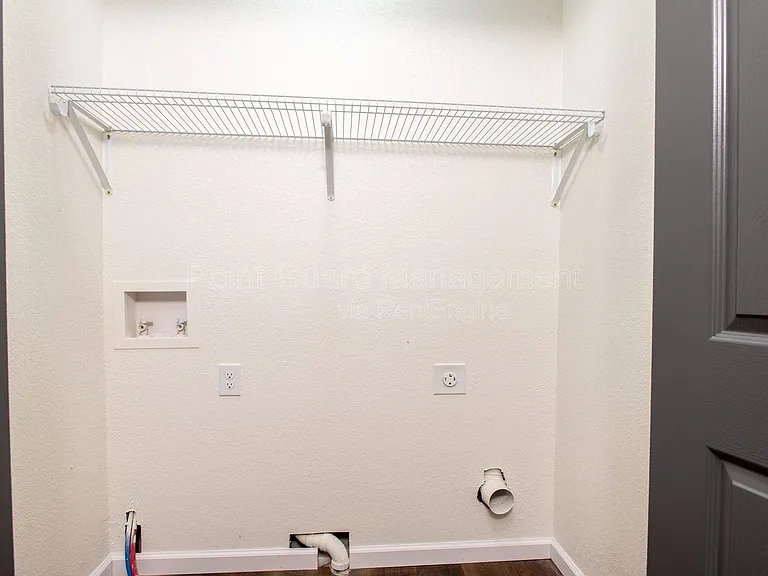 315 S Green St — Photo 17