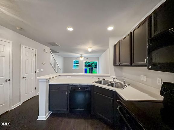 5th image of 7931 Averette Hill Dr