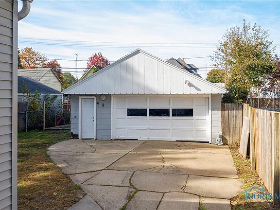 2nd image of 4423 Bellevista Dr
