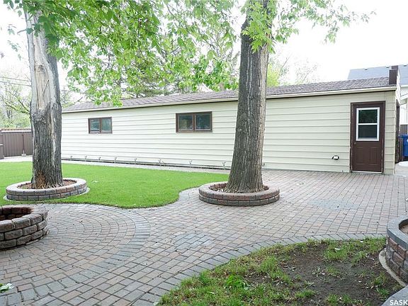 2nd image of 249 5th Ave E