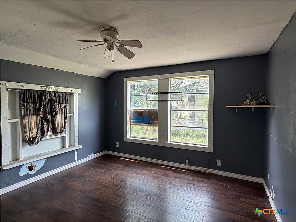 2nd image of 1109 E Power Ave