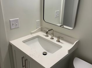 230 E Samford Ave APT 102, Auburn, AL 36830