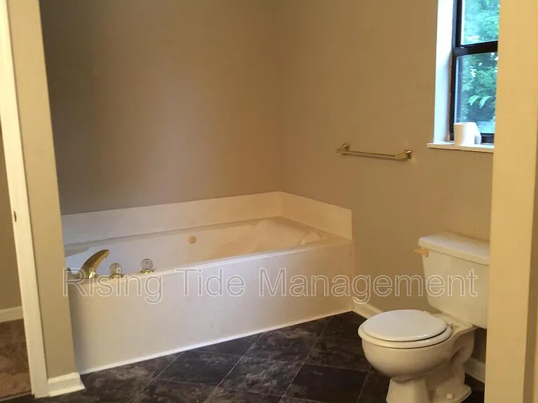 7229 President St — Photo 7