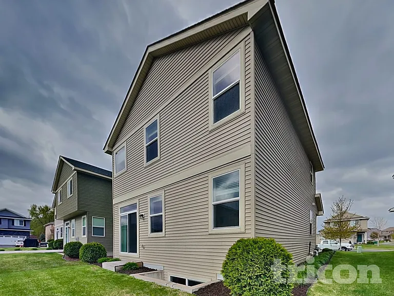 5530 Utah Ave N — Photo 14