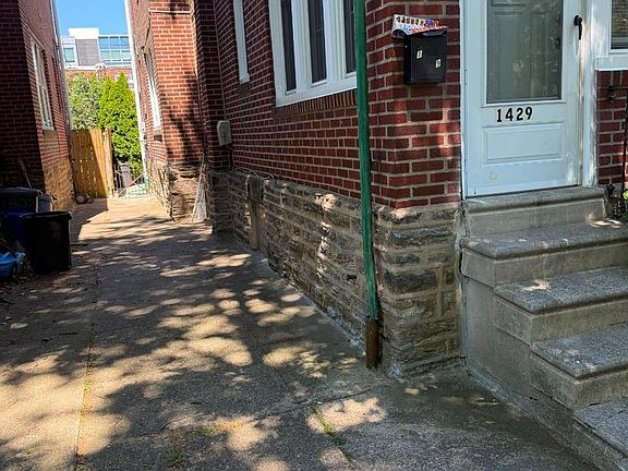 2nd image of 1429 Englewood St